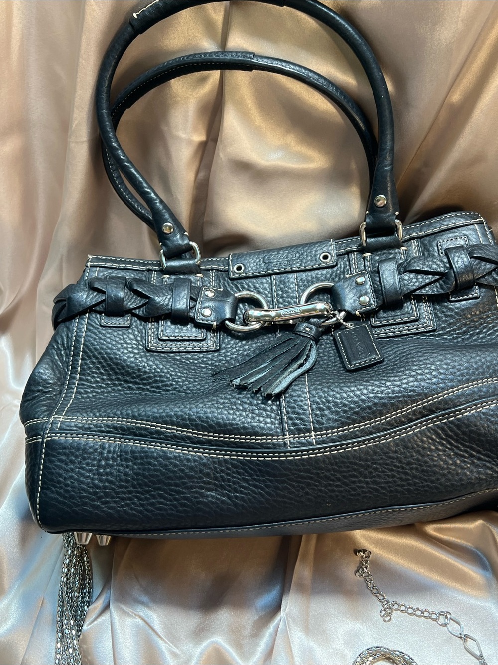 COACH J0872 -F13084 Black Leather HAMPTON TOTE with Tassel Accent